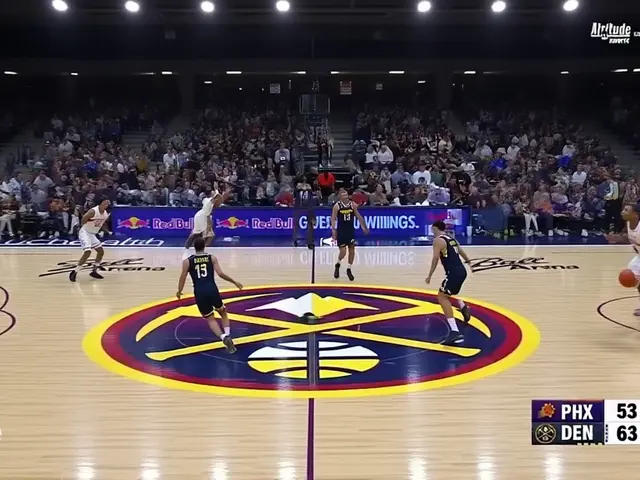 Jokic crava triplo-duplo e Gordon faz enterrada viral no triunfo dos Nuggets