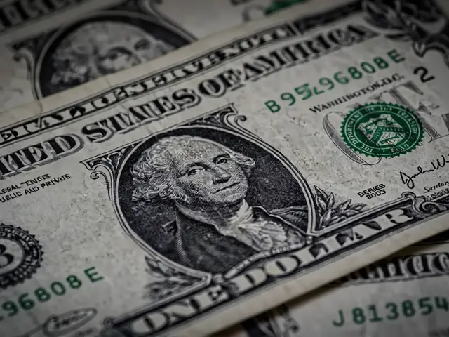 Dólar sobe para R$ 5,15 com Trump e ameaças de ataques ao Irã